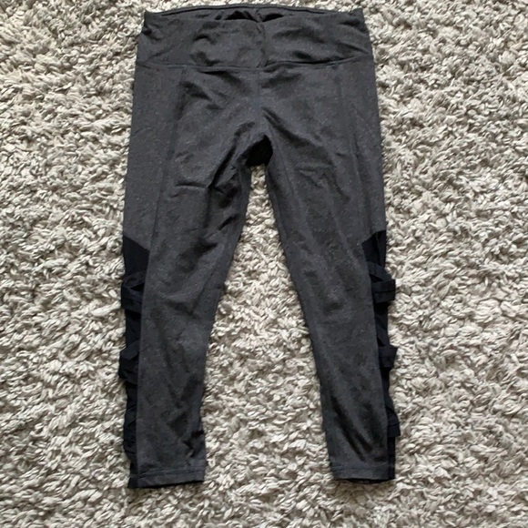 💜5/25 Dark grey cropped leggings - Picture 1 of 5